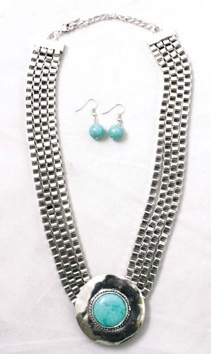 Turquoise Stone Metal Necklace Set