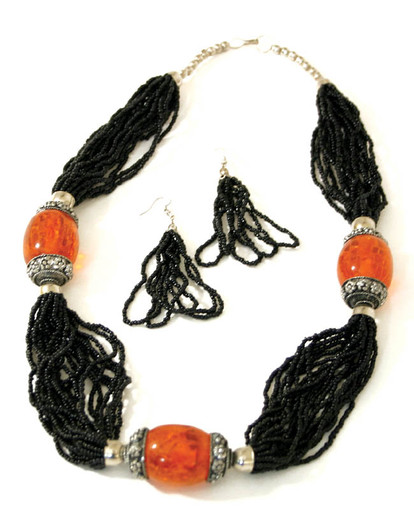 Black Beaded Necklace & Earring w/Amber