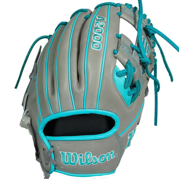 2024 Wilson A2000 1786 "Tiff" 11.5" Infield Baseball Glove, WBW102632