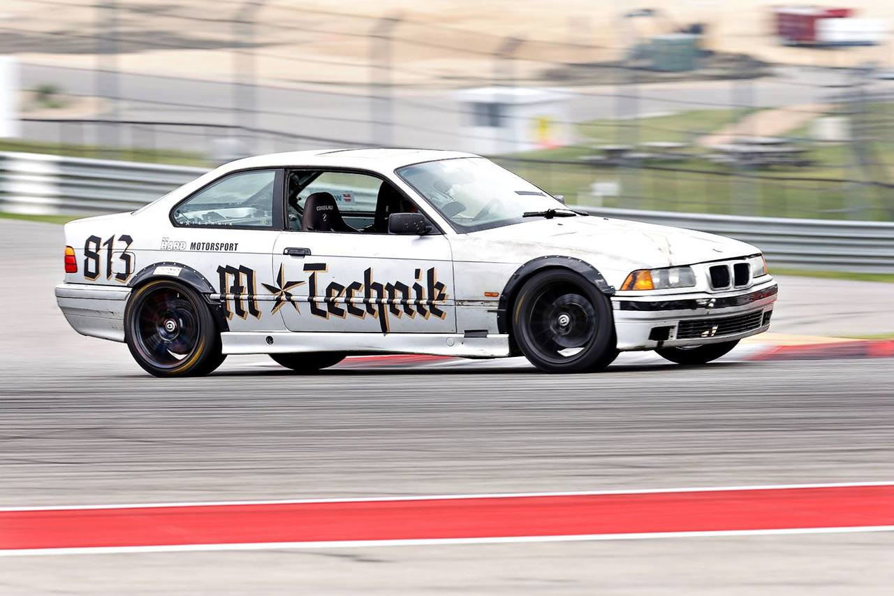 Some SICK wide Fender Flares on this track-attacking machine #E36