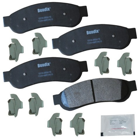BENDIX PRIORITY 1 Disc Brake Pad Set P/N:CFM1334