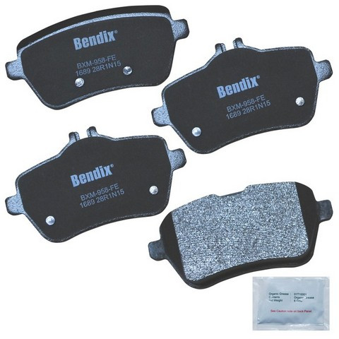 BENDIX PRIORITY 1 Disc Brake Pad Set P/N:CFM1689