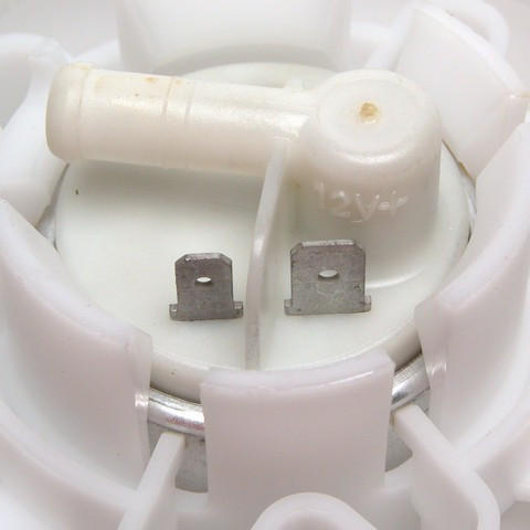 Fuel Pump and Strainer Set fits 1998-2005 Volkswagen Passat  DELPHI