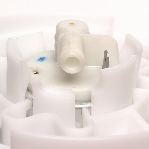 Fuel Pump and Strainer Set fits 1998-2005 Volkswagen Passat  DELPHI