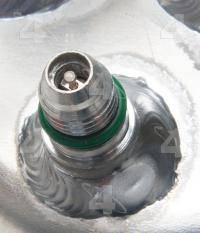 Four Seasons A/C Accumulator with Hose Assembly,A/C Refrigerant Suction Hose P/N:55604