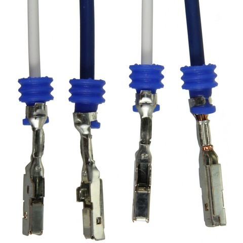 Wells Vehicle Electronics Washer Fluid Level Sensor Connector P/N:1P2670