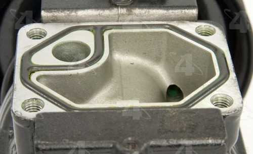 Four Seasons A/C Compressor 67318 - view 3