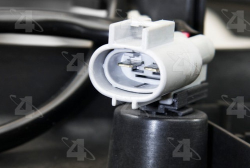 Four Seasons Dual Radiator and Condenser Fan Assembly 76223 - view 4