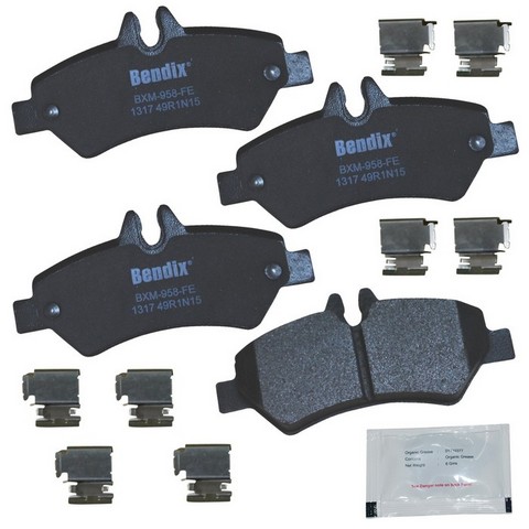 BENDIX PRIORITY 1 Disc Brake Pad Set P/N:CFM1317
