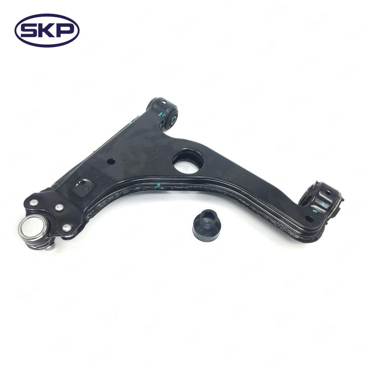 SKP Suspension Control Arm and Ball Joint Assembly P/N:SRK620150