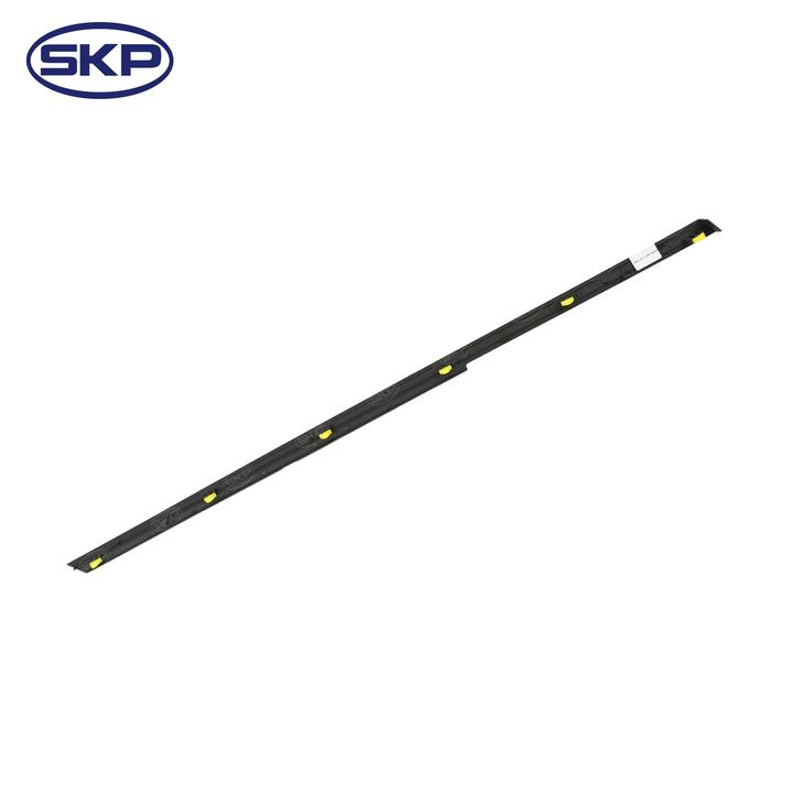 SKP Fender Molding P/N:SK601546