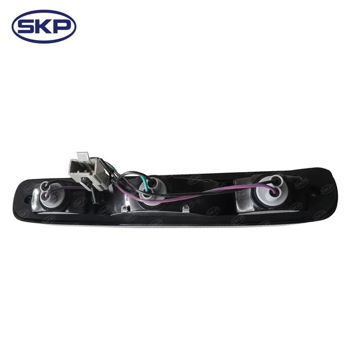 SKP Center High Mount Stop Light P/N:SK923206