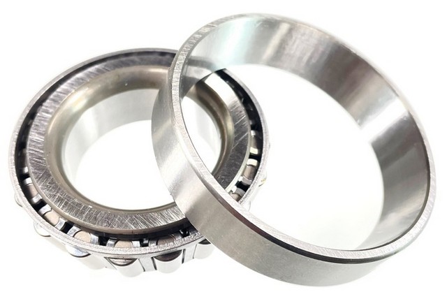 NSK Differential Bearing Set,Wheel Bearing and Race Set P/N:TRB5