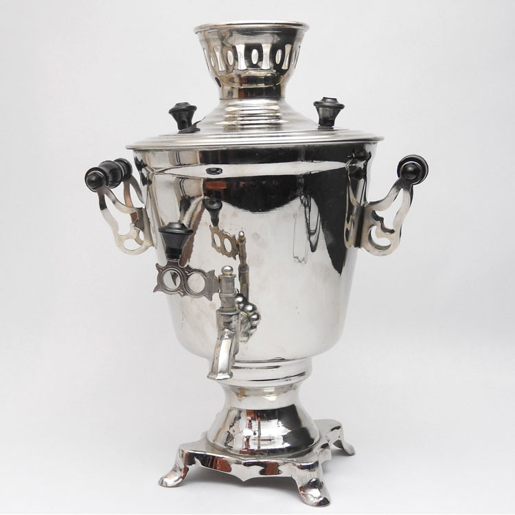 Tradicional Russian Electric samovar with art