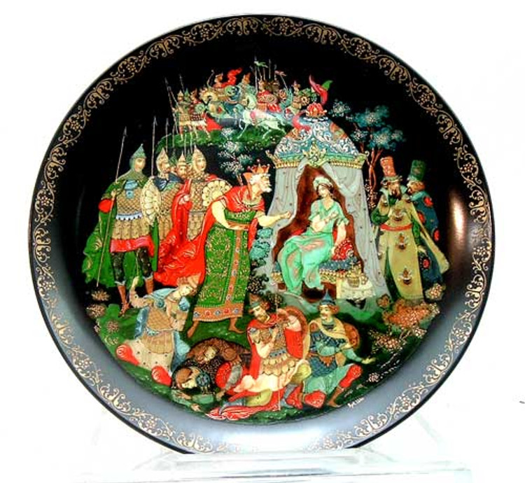 Golden Cockerel (Золотой петушок). 3rd plate in the series. 1989. From the RUSSIAN LEGENDS Series - "Vinogradoff Porcelain" collection. Art for the plate was created by Vladimir Vlezko. Custom fitted box with a Certificate of Authenticity and a descriptive foldout in English.