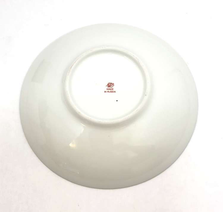 Golden Frieze Cooke or Cake Plate. Dark cobalt blue with a 22kt gold frieze pattern on both the cup and the saucer. A beautiful pattern, and, in its day, a popular one. Now discontinued. 8¼" diameter. "Made in Russia" red LFZ (ЛФЗ) backstamp circa 1991-2001