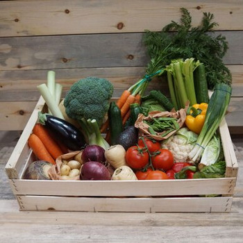 Summer Fruit & Veggie Box buy fresh fruit and vegetables online Malta