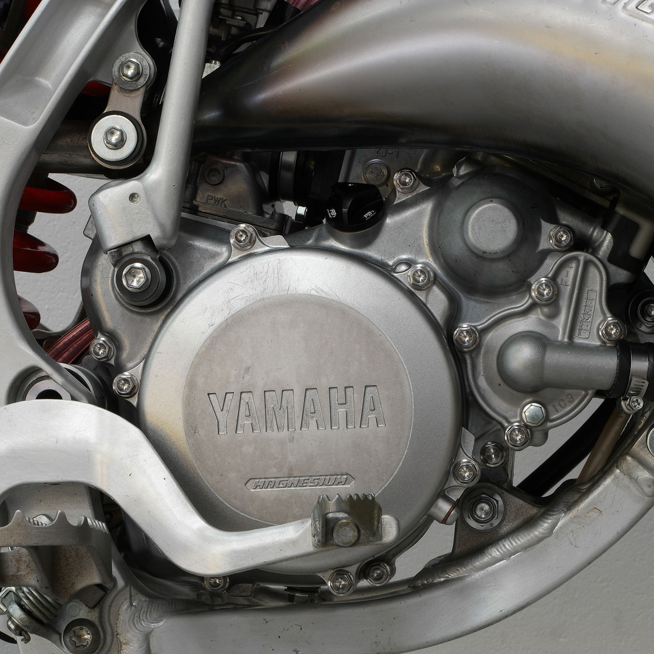 Titanium Engine Kit Yamaha YZ125 Flanged Hex | Pro-Bolt