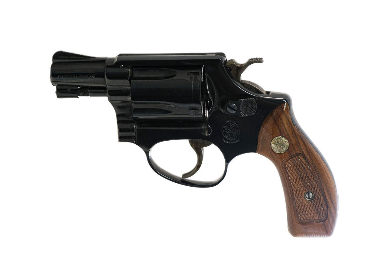 Smith & Wesson - Model 36, Blued Finish, .38 Special. 2