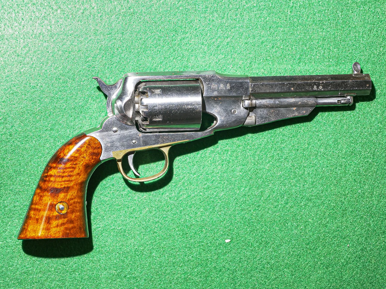 Remington - 1858 Italian Reproduction, .44 Percussion. 5 ½ 