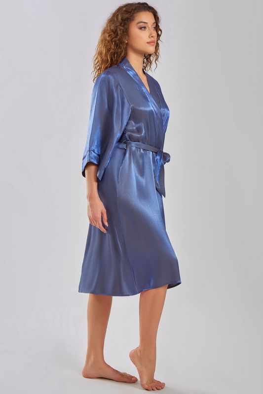 Blue Shifting Secrets Robe Blowout Deal image 1