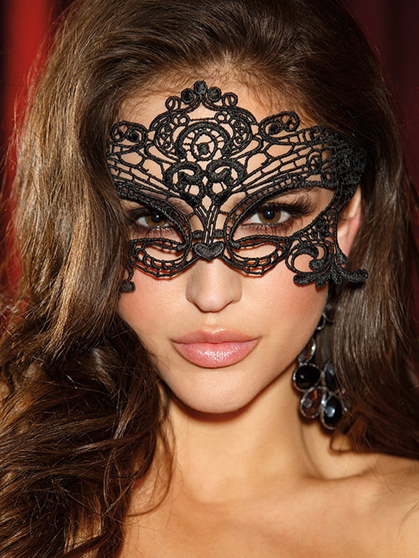 Venice Embroidered Mask