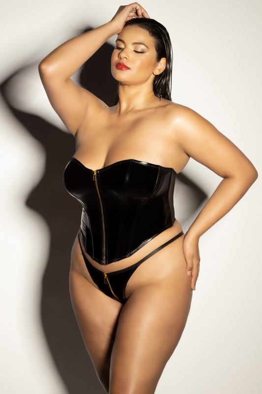 Plus Size Black Vinyl Rider Bustier & G-String image 2