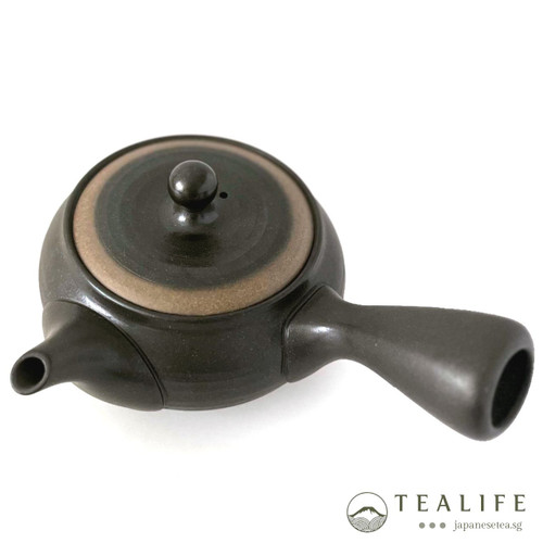 Black Glaze Yakishime Tokoname teapot with a 300 ml capacity and rustic finish main