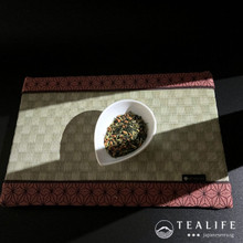 High-Grade Karigane Genmaicha tea by Taniguchien leaves