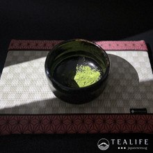 Lifestyle picture for Marukyu Koyamaen's low caffeine Matcha