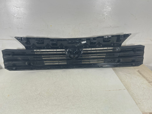 2025–2026 Nissan Kicks S SV Front Upper Grille