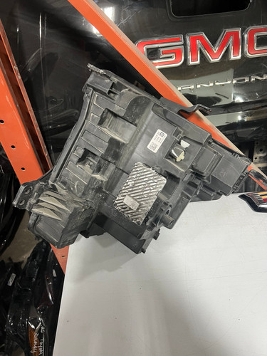 2022–2024 GMC Sierra 1500 RH LED