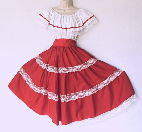 Beautiful 3-piece outfit for girls. Adorn with lace and ribbon.