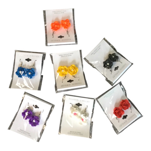 Resin flower stud earrings