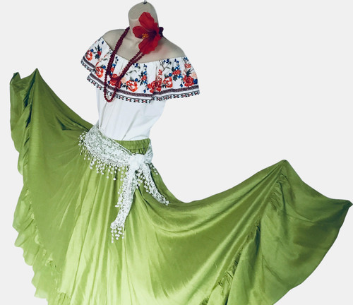 3054 Woman Jibara Green Dance*