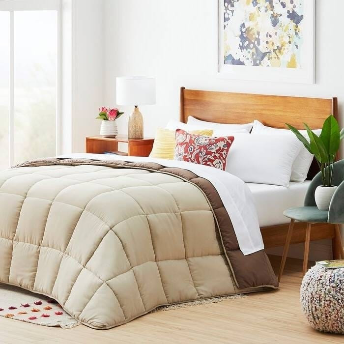 Twin All Seasons Beige/Brown Reversible Polyester Down Alternative Comforter Q280-TWSM3799