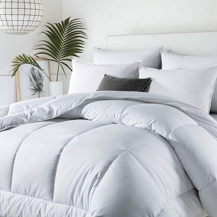 Twin Size All Seasons Soft White Polyester Down Alternative Comforter Q280-TWTH3033