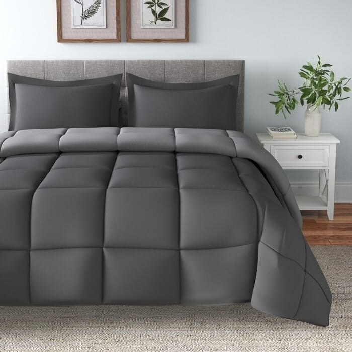 Twin/Twin XL Traditional Microfiber Reversible 3 Piece Comforter Set in Grey Q280-GRTW3746