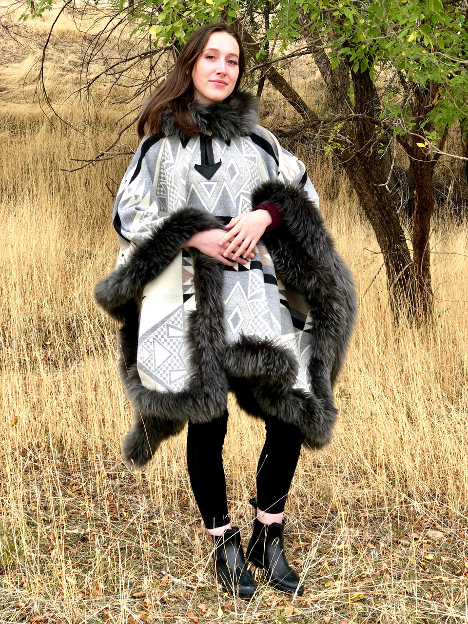 Diamond Ridge Riding Poncho | Pendleton® Wool | Hooded Reversible