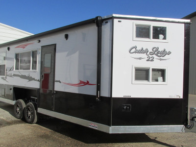 SOLD! Ice Castle 22 Cedar Lodge RV