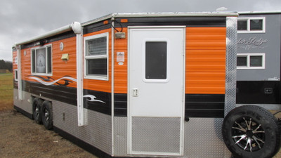 Sale Pending! 2017 21V Ice Castle LOTW