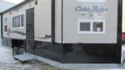 2026 Ice Castle 21 Cedar Lodge RV
