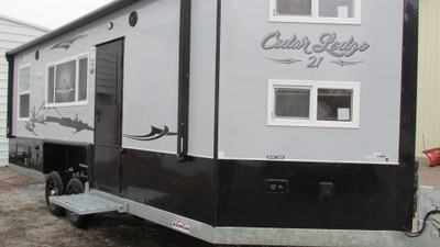 2027 Ice Castle 21 Cedar Lodge RV