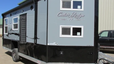 IN STOCK! 2027 Ice Castle 17 Cedar Lodge RV G