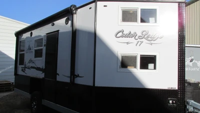 2027 Ice Castle 17 Cedar Lodge RV W