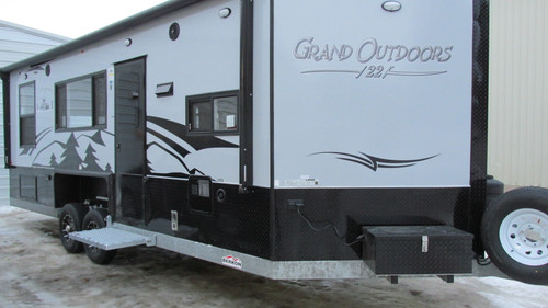2027 Ice Castle 22 Grand Outdoors Slide Out RV