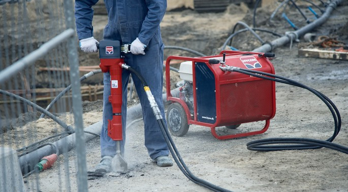No estropees las juntas: potentes herramientas hidráulicas HYCON para demolición, corte de hormigón y bombeo