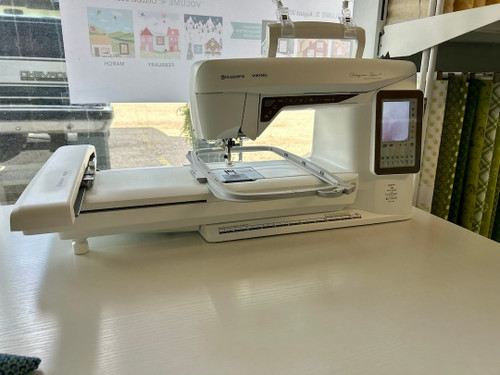 DESIGNER TOPAZ 40 *Display Model