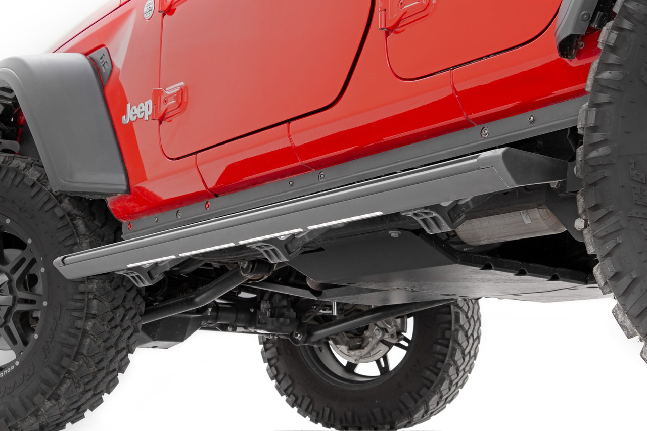 18-22 Jeep Wrangler JL 4WD Retract Step Kit Lighted 4DR - Rough Country -  National Tire & Wheel | NTWOnline