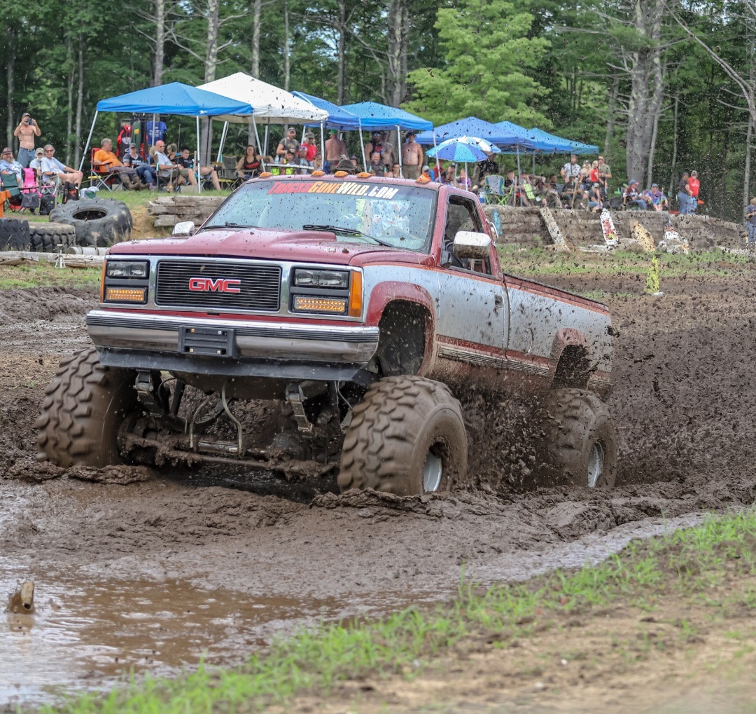 Interco Super Swamper Tires Bogger 37X13X17E